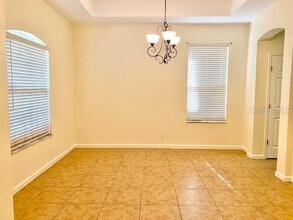 705 Ravenshill Way in DeLand, FL - Building Photo - Building Photo