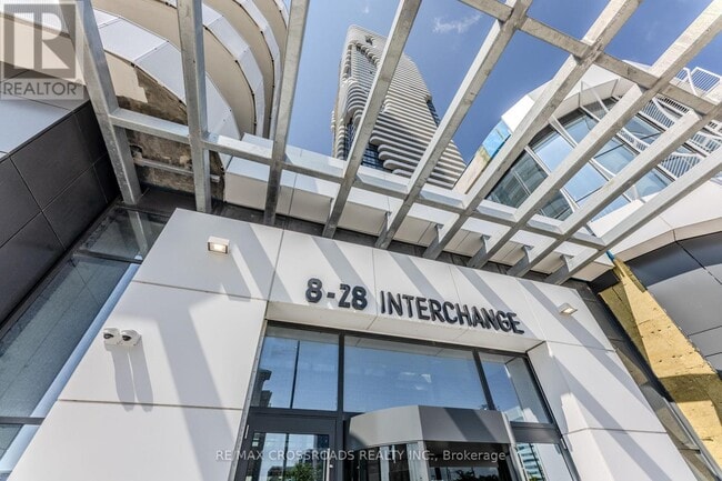 8 Interchange Wy in Vaughan, ON - Building Photo - Building Photo