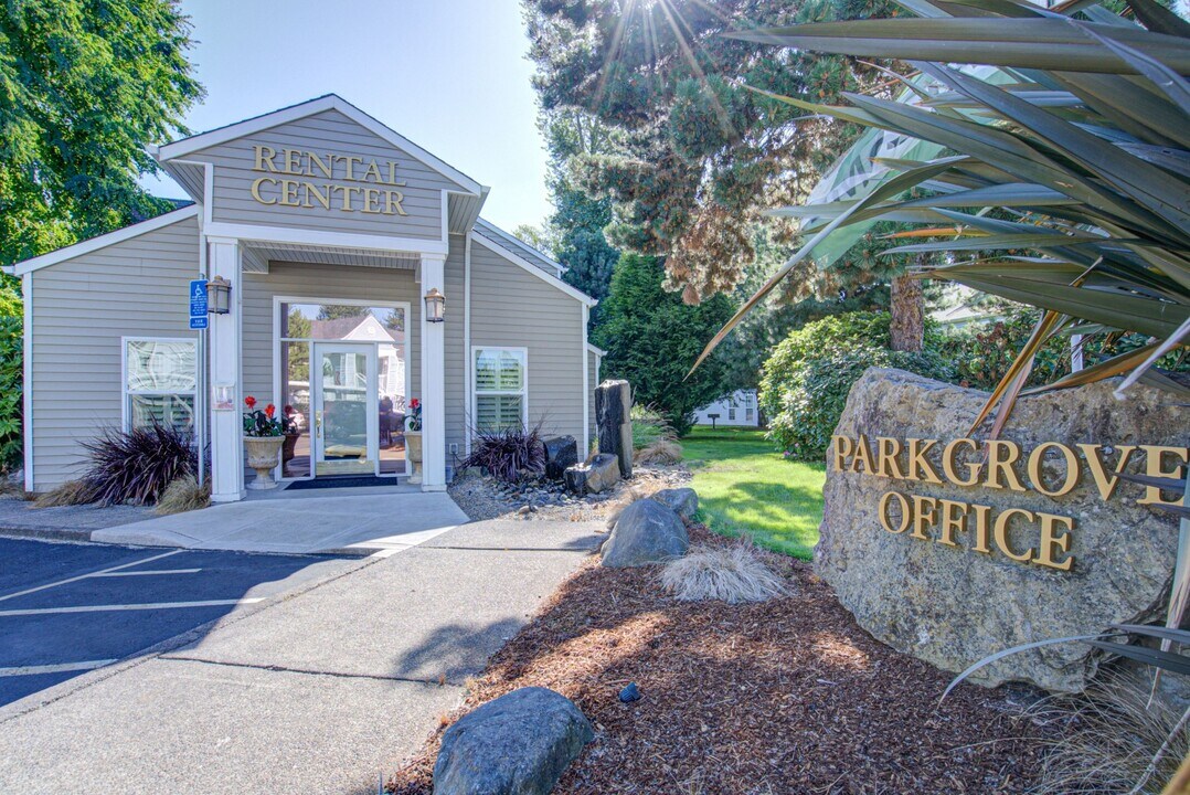 PARKGROVE APARTMENTS in Eugene, OR - Building Photo