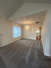 1139 Chardonnay Loop NE in Keizer, OR - Building Photo - Building Photo