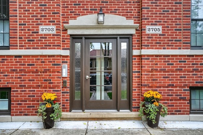 2703 W Ardmore Ave, Unit Garden East