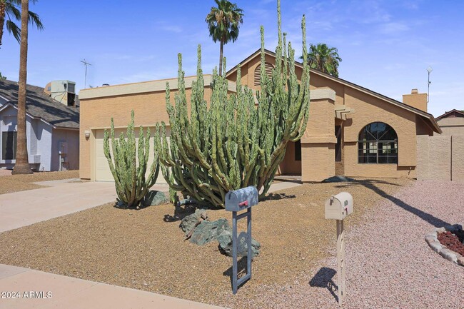 1189 N 87th St in Scottsdale, AZ - Foto de edificio - Building Photo