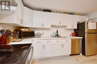 39 Dancy Dr in Orillia, ON - Building Photo - Building Photo