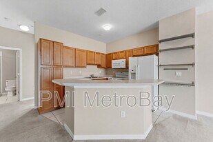 2521 Lexington Oak Dr in Brandon, FL - Building Photo