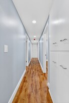 5235 Bellflower Blvd in Lakewood, CA - Building Photo