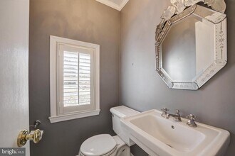 7721 Maryknoll Ave in Bethesda, MD - Building Photo - Building Photo