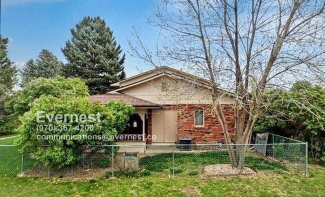 2608 Leisure Dr