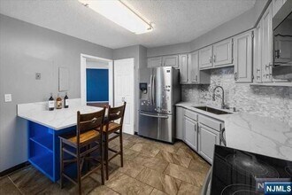 1504 Harmon Cove Tower, Unit 1504 in Secaucus, NJ - Building Photo - Building Photo