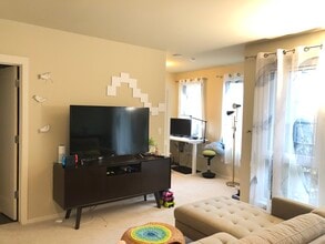 81 Clay St, Unit 522 in Seattle, WA - Building Photo - Building Photo