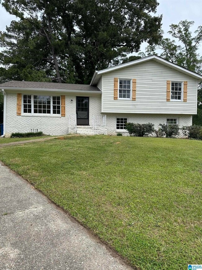 property at 1073 Sherbrooke Cir