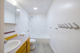 604 2nd St in Fairbanks, AK - Building Photo - Building Photo