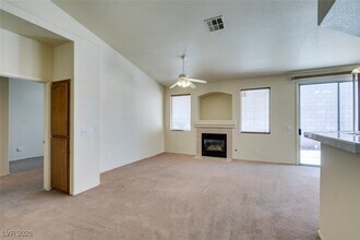 193 Crown Imperial St in Henderson, NV - Building Photo - Building Photo