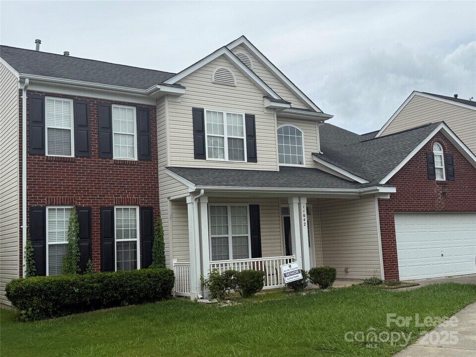 11042 Woods Corner Ct in Charlotte, NC - Building Photo