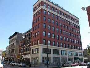 1286 N Milwaukee Ave in Chicago, IL - Building Photo - Building Photo