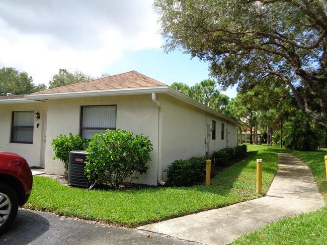 5070 Sanctuary Way in West Palm Beach, FL - Building Photo - Building Photo