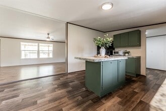 171 Canary St in Pointblank, TX - Building Photo - Building Photo