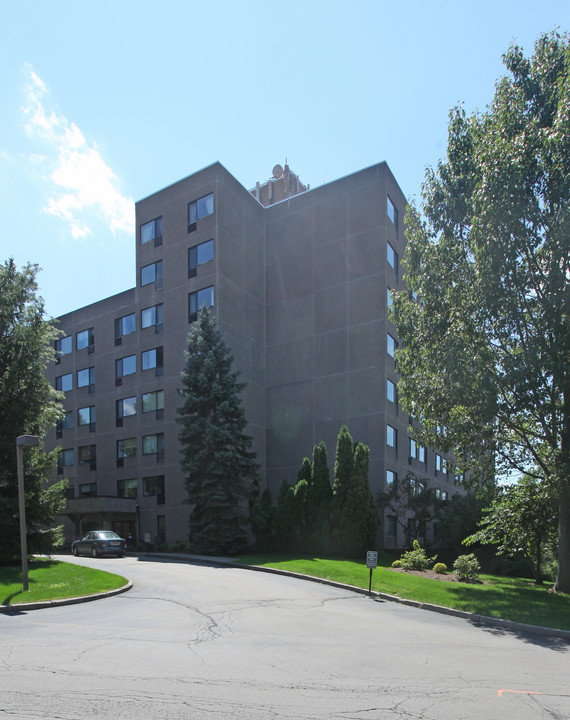 Linden Knoll in Rochester, NY - Building Photo