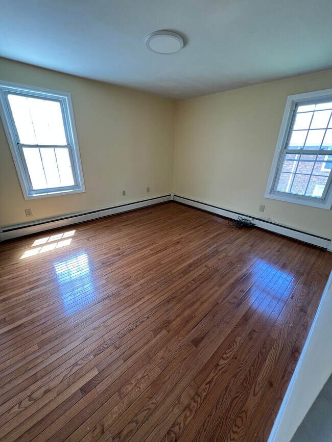 11 Robley St Rentals in Yonkers, NY