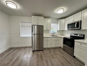 2910 Pierce St in Hollywood, FL - Building Photo - Building Photo