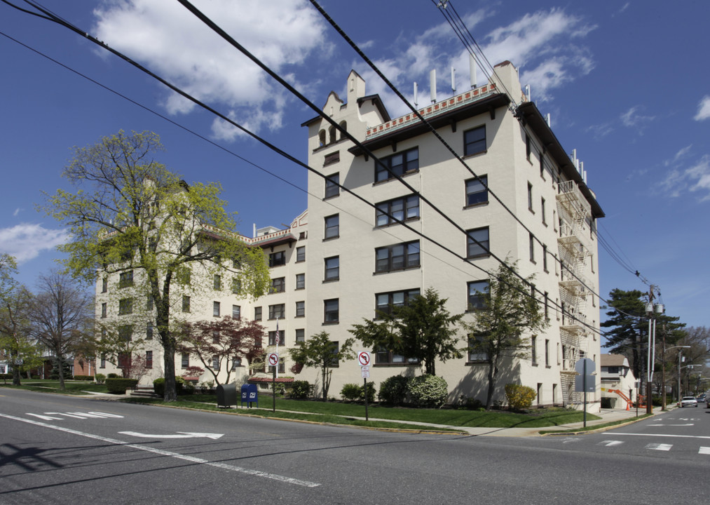 Les Gertrude Apartments in Red Bank, NJ - Building Photo