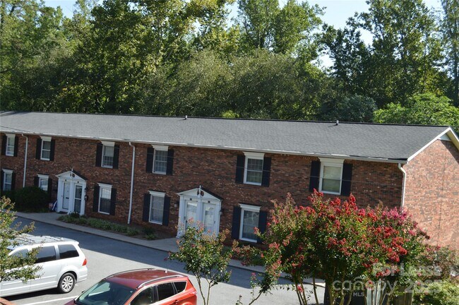 824 6th St NW in Hickory, NC - Building Photo - Building Photo