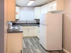 4116 Loveridge Road in Pittsburg, CA - Building Photo - Interior Photo