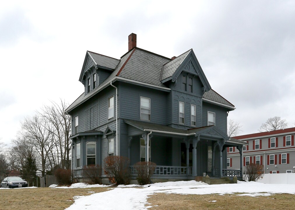 206 W Elm St in Brockton, MA - Foto de edificio