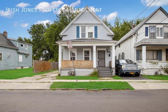 160 Courtland Ave in Buffalo, NY - Foto de edificio - Building Photo