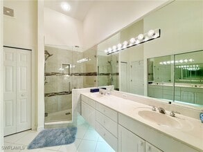 6680 Beach Resort Dr in Naples, FL - Foto de edificio - Building Photo