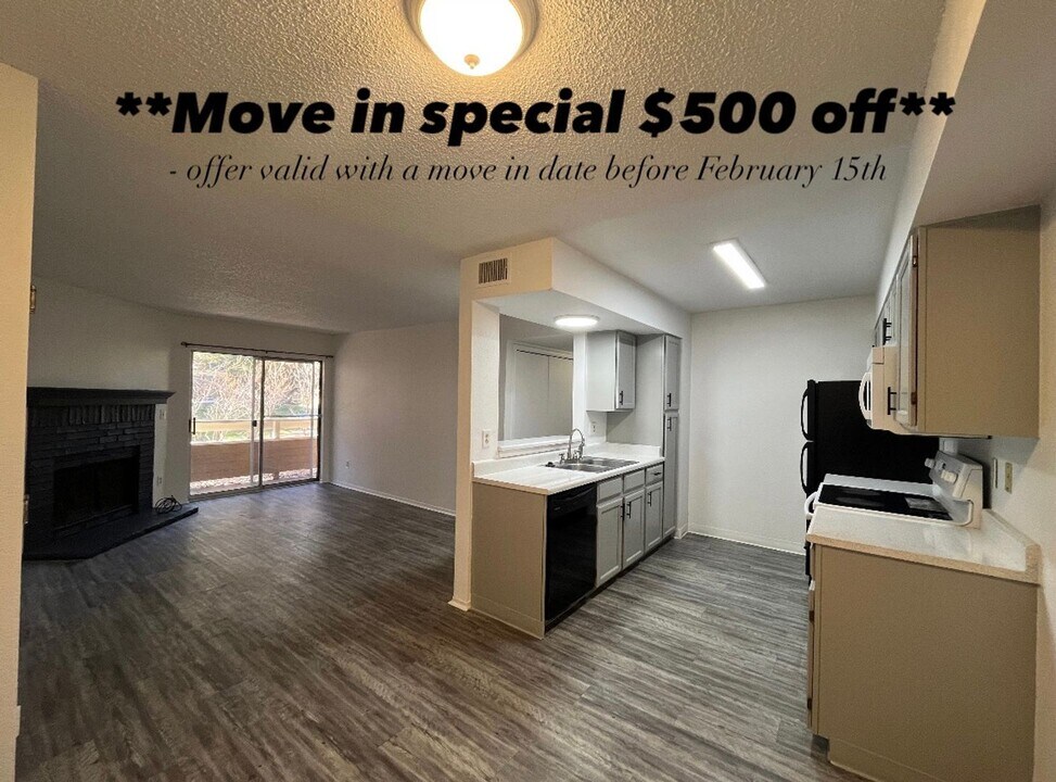 1094 S Dearborn St in Aurora, CO - Building Photo