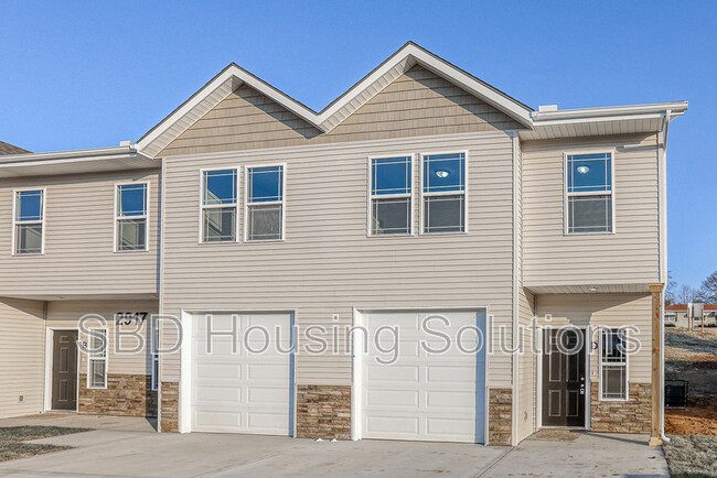 property at 2913 S Harvard Ave