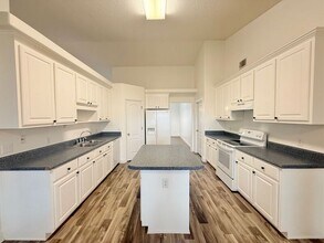 7945 Amethyst Dr in Pensacola, FL - Building Photo - Building Photo