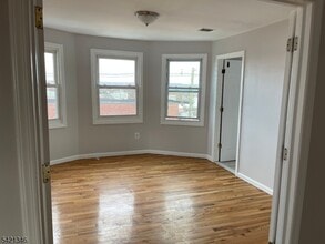 784 S 19th St in Newark, NJ - Building Photo - Building Photo