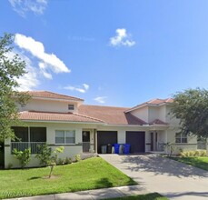 1605 Blue Point Ave in Naples, FL - Building Photo - Building Photo