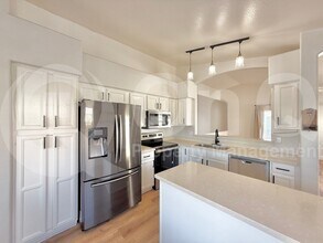 1914 E Palomino Dr in Gilbert, AZ - Foto de edificio - Building Photo