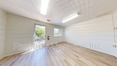 2371 Washington Ave in Oroville, CA - Foto de edificio - Building Photo