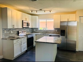 7243 Coppitt Key St in Greenacres, FL - Building Photo - Building Photo
