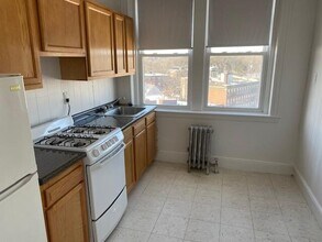 1820 Commonwealth Ave in Boston, MA - Building Photo - Building Photo