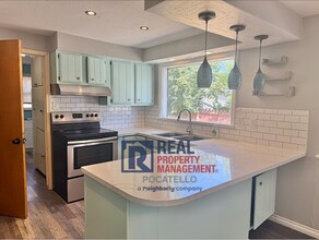 1420 E Elm St in Pocatello, ID - Building Photo - Building Photo