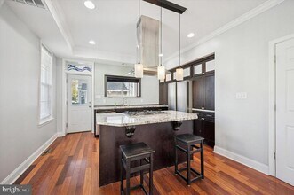 389 Conarroe St in Philadelphia, PA - Foto de edificio - Building Photo