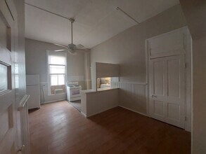822 E Carson St in San Antonio, TX - Building Photo - Building Photo