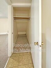 21 W High St in Hummelstown, PA - Building Photo - Building Photo