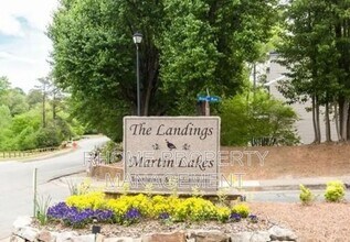 352 Teal Ct in Roswell, GA - Foto de edificio - Building Photo