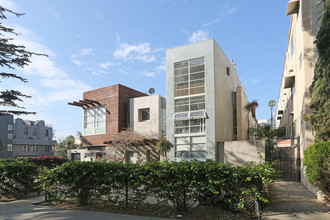 1132 7th St in Santa Monica, CA - Building Photo - Primary Photo