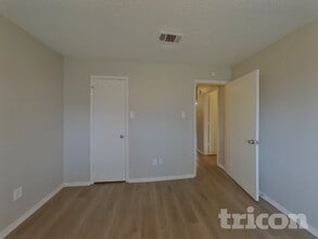 5915 Myers Rd in Arlington, TX - Building Photo - Building Photo