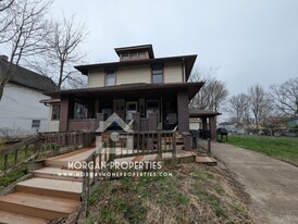 1527 Walnut St, Unit 3 in Anderson, IN - Building Photo