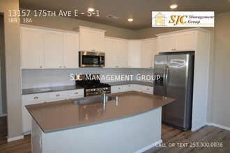 13157 175th Ave E in Bonney Lake, WA - Foto de edificio - Building Photo