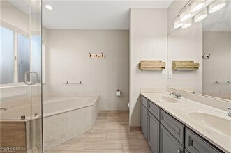 17579 Cherry Ridge Ln in Ft. Myers, FL - Building Photo - Building Photo