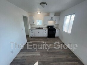 70 E Yates Ave in Porterville, CA - Building Photo - Building Photo