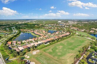 7864 Valencia Ct in Naples, FL - Building Photo - Building Photo